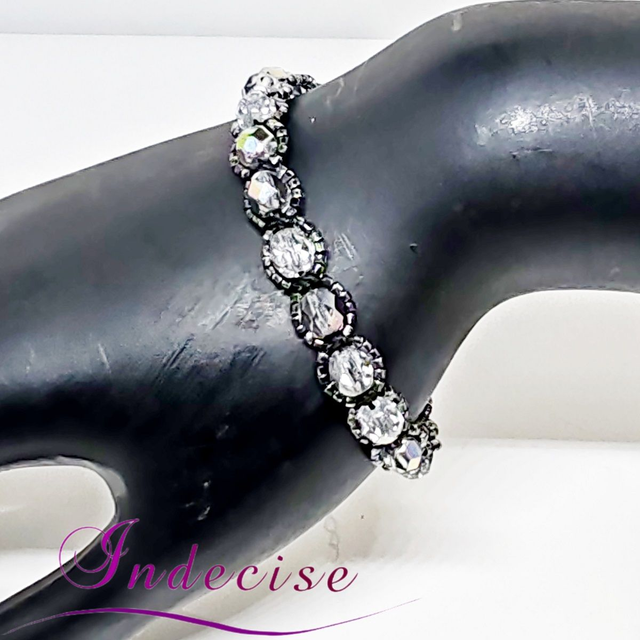 Bracelet perles de verre irisé argent et perles noir irisé, fermoir acier - Création Indecise