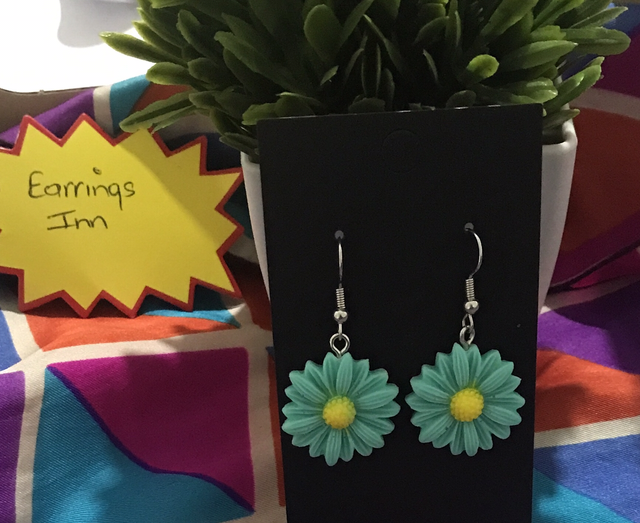 Green Dangling Earrings - GDE88
