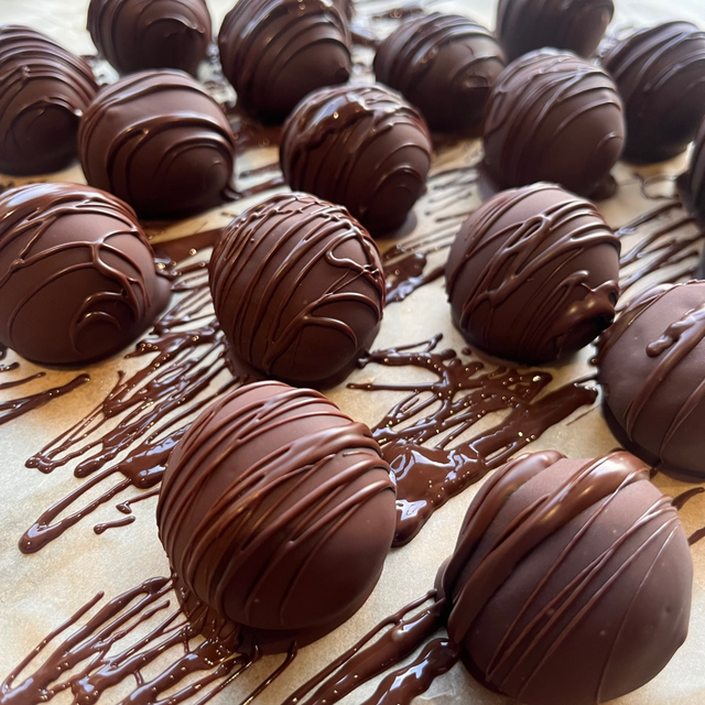 Date Bombs with peanut butter (5)