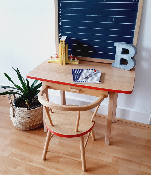 The BUREAU &amp; The CHAISE ENFANT VINTAGE