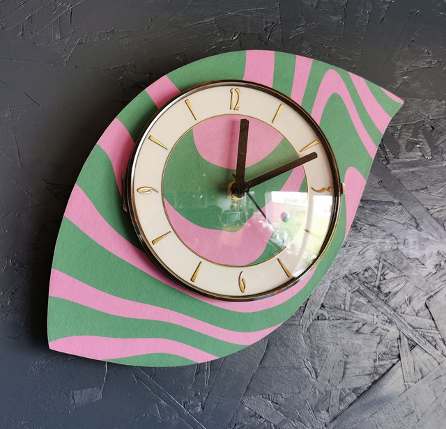 Horloge vintage pendule murale silencieuse asymétrique "Rose vert"