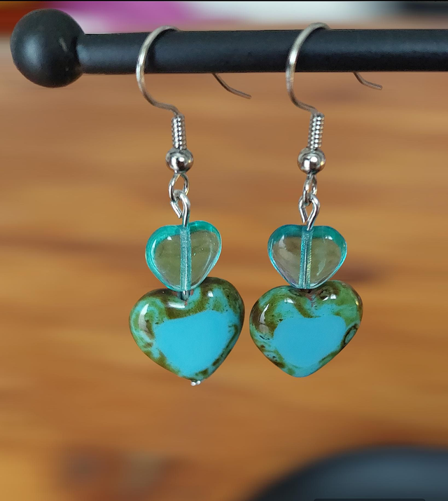 Boucles d&#039;oreilles fantaisie cœurs bleus 