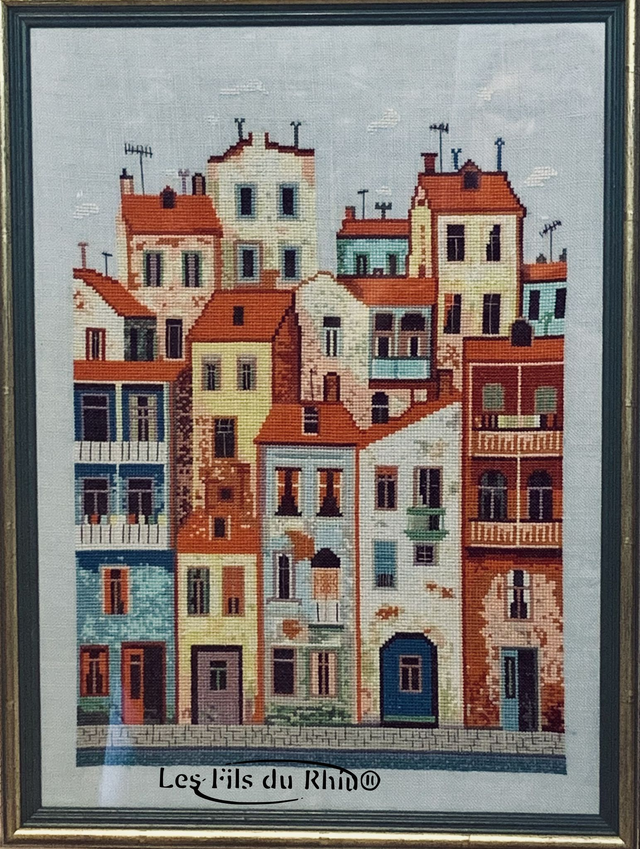 Grille rue du village