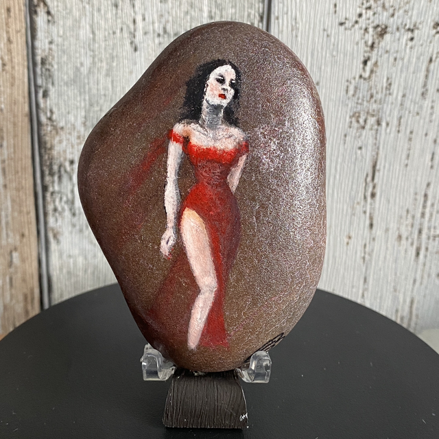 Femme à la robe rouge