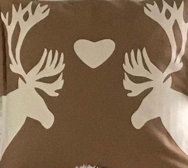 o13 Kollektion "Rotwild"- Flanell-Tischdecke in Camel 92x92