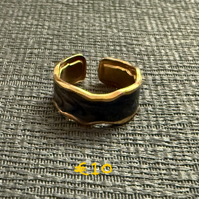 Ring goud met zwart 