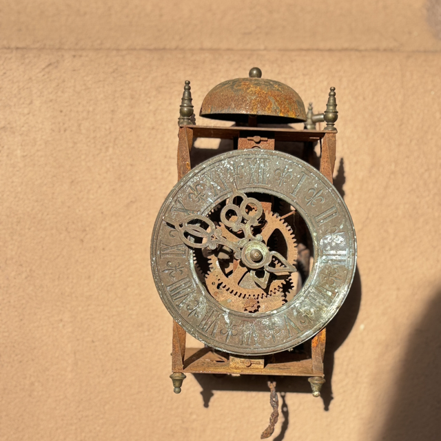 Sehr alte Skelett Uhr/ Steampunk