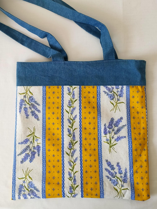 Tote bag