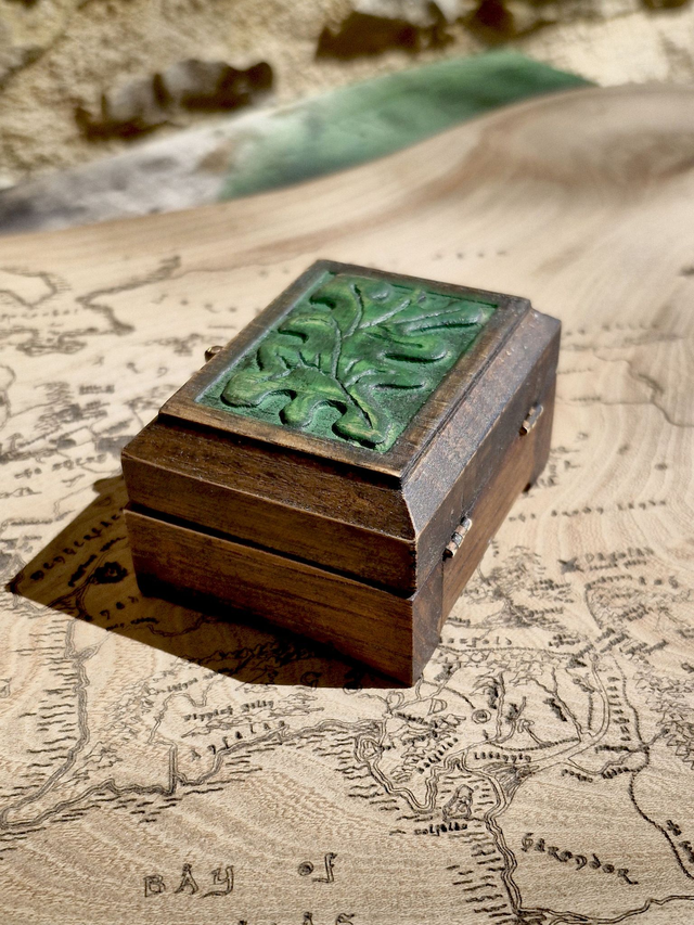 Boîte à sel de Sam le brave réalisée en bois massif - l'Artelier de Julien