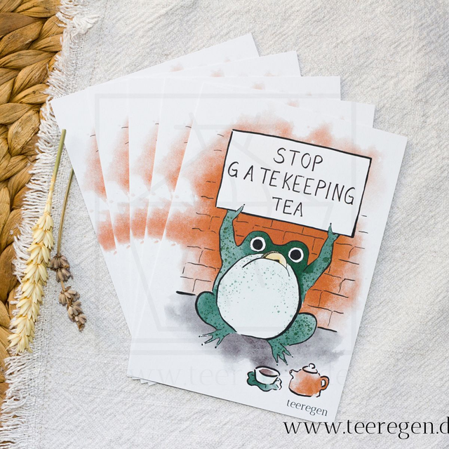 acTEAvists – Protesting Toad - Set of 5 - Tea Culture On Postcards