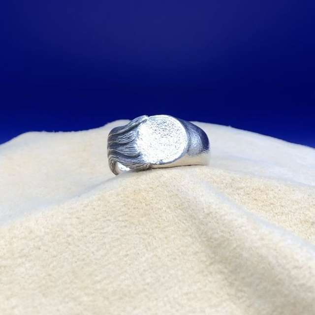 62・Bague Chevalière・Un Côté Texturé Bois