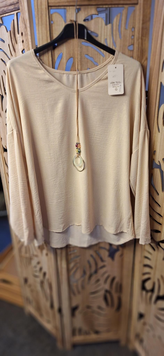 Tee shirt doré collier