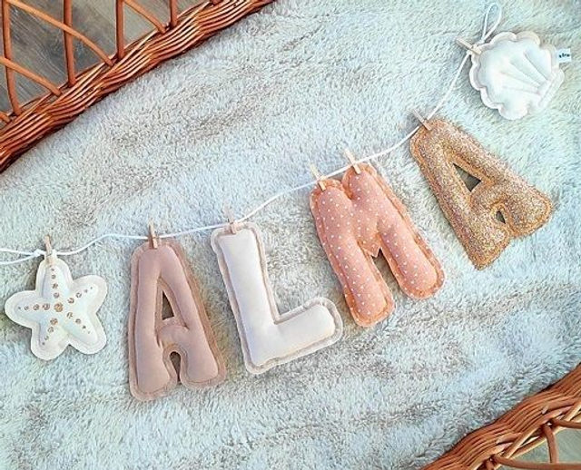 Guirlande prénom modèle ALMA