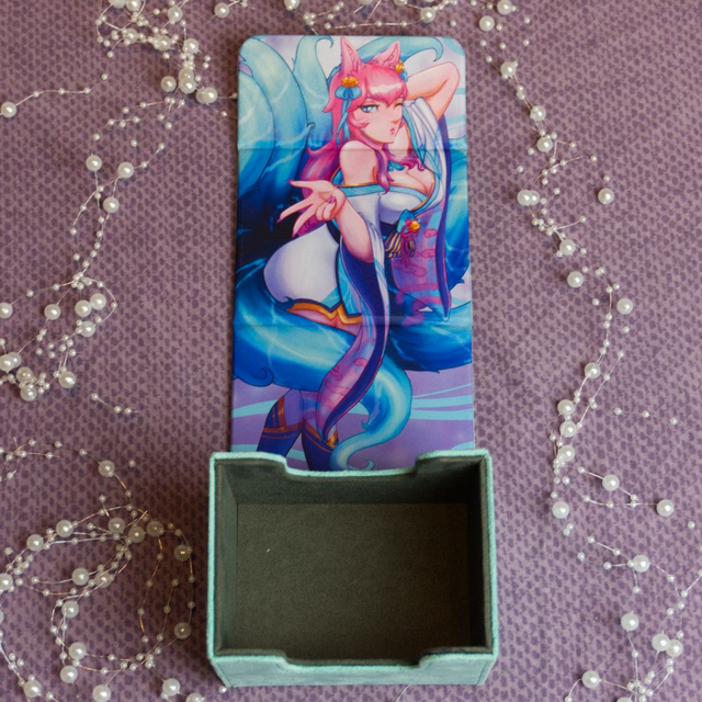 Deckbox Ahri (100+ cards)