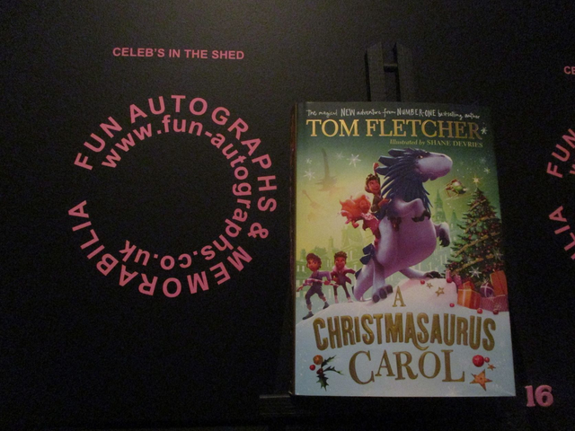 Tom Fletcher 'A Christmasaurus Carol' Authentic Autographed Hardback Book (16)