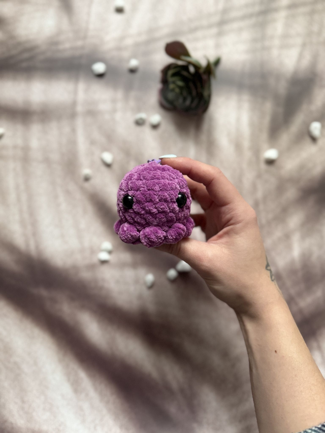 Porte-clés poulpe tout doux mauve rosé foncé 