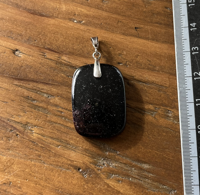 Pendentif en Sugilite et bélière argent