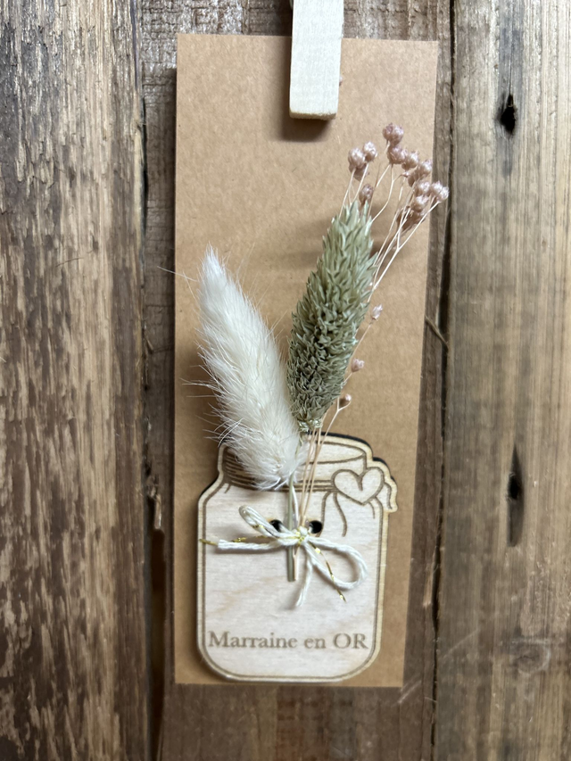 Magnet en bois "Marraine en OR” et fleurs séchées