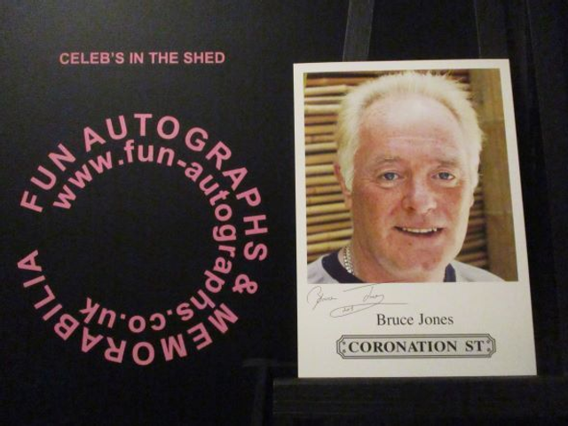Bruce Jones (Les Battersby) Original Coronation Street Pre-Print Cast Card