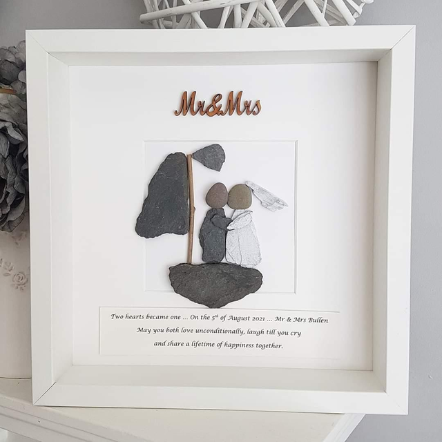 Mr &amp; Mrs wedding pebble picture | Couple on boat