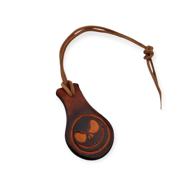 Charm’s en cuir l’étrange noël