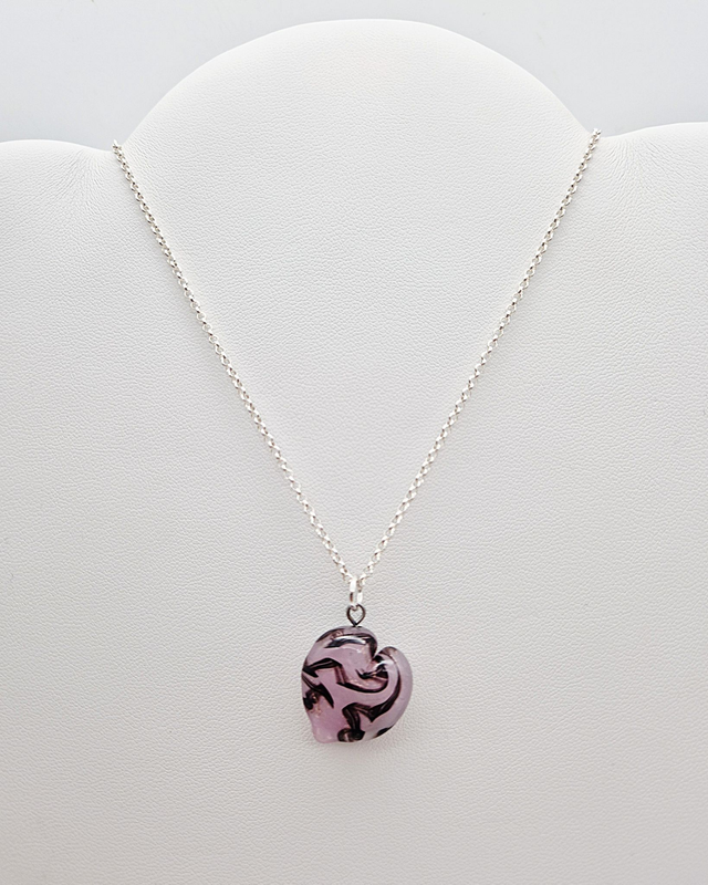 Pendentif Cœur rose avec fil noir