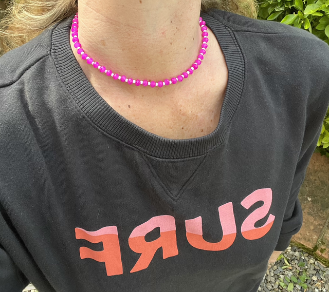 Collier Ras de cou Rose bonbon et blanc 