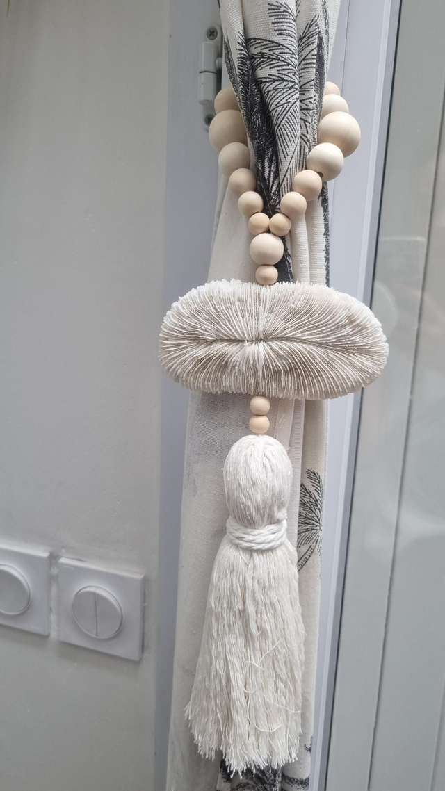 Embrasse corail pompon beige