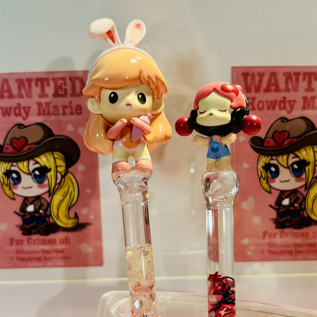 Water Shaker pens with doll figure 2 designs, see pictures for the beautiful water detail inside!