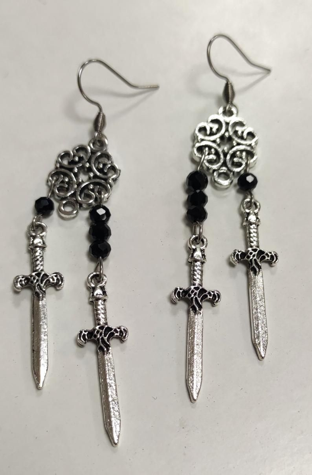 Boucles d'oreilles poignards 2