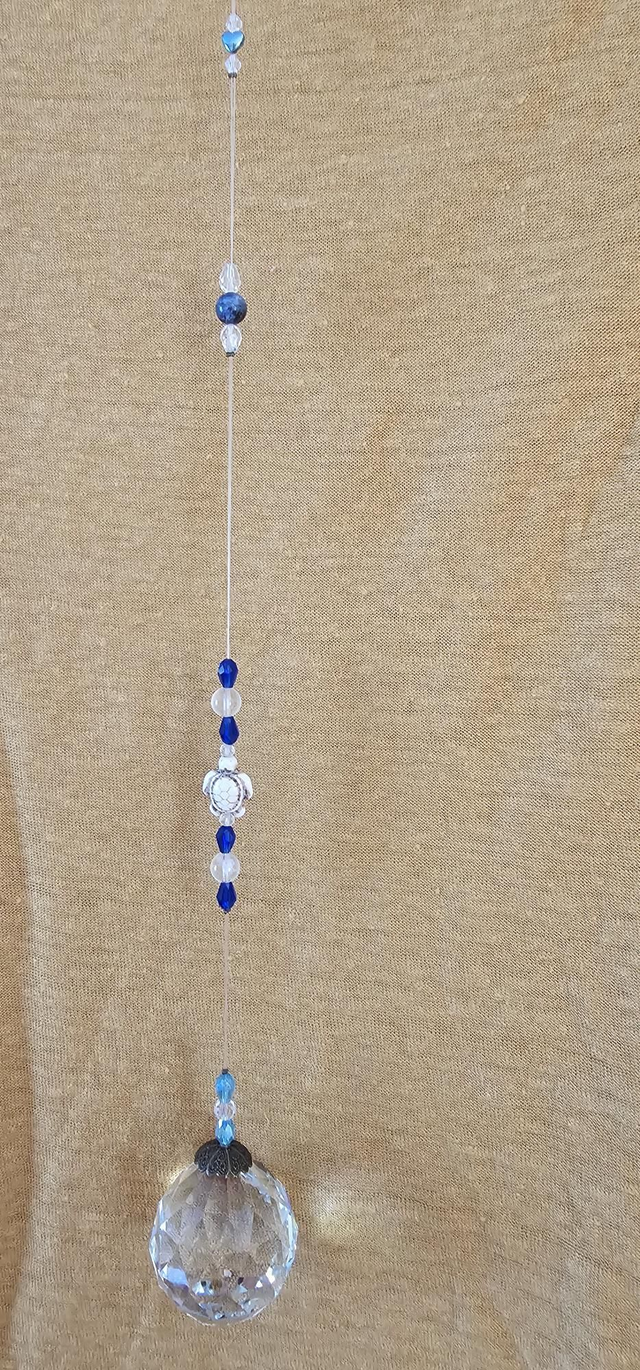 Attrape-soleil Bleu avec tortue – Création Vibratoire