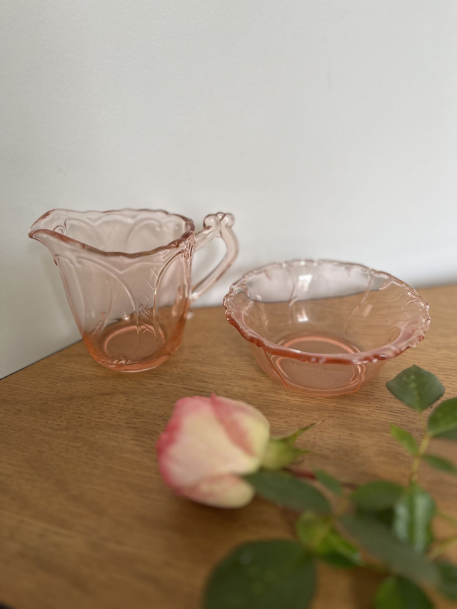 Ensemble petit pot et son bol en verre rose