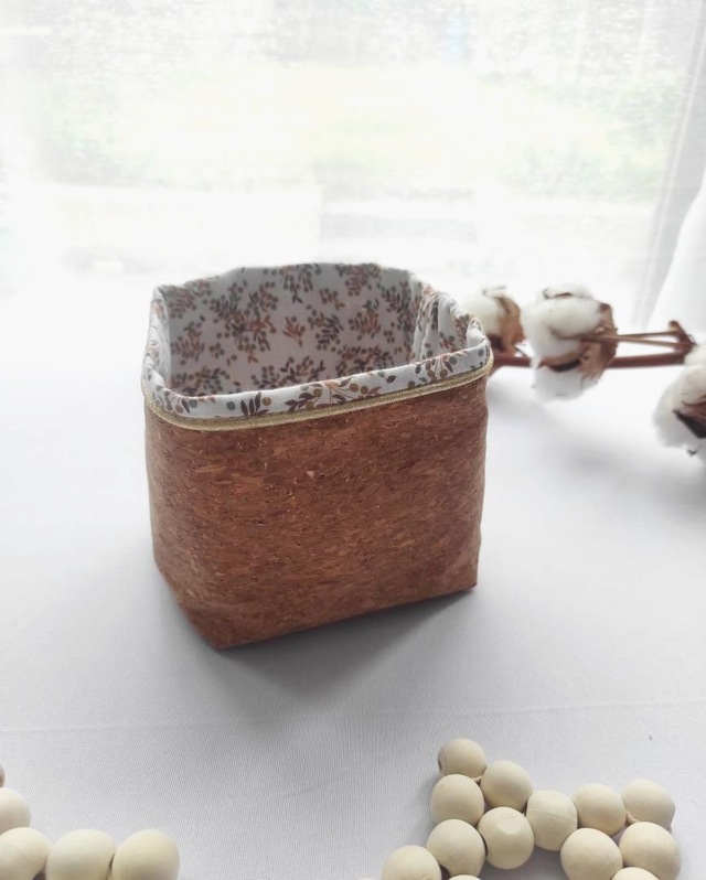 Panier à coton en liège 