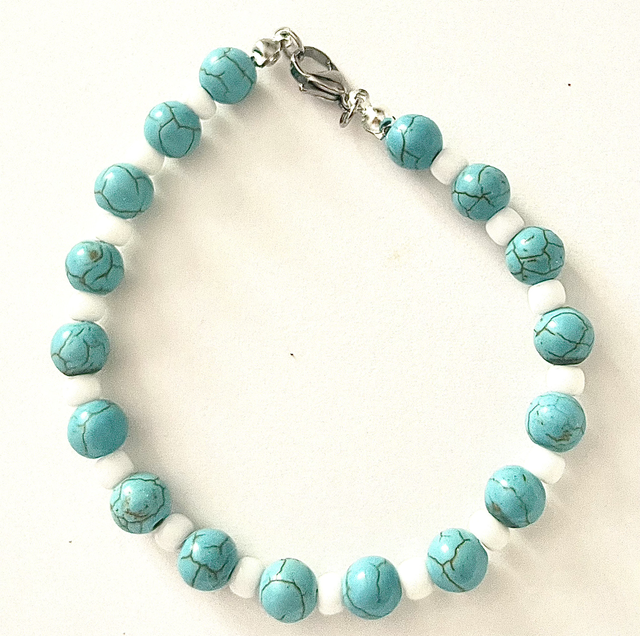 B93 Bracelet perles turquoise et blanche