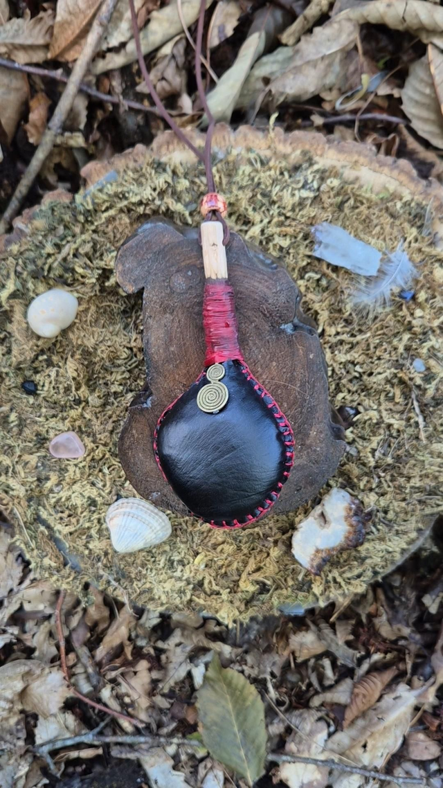 Round Dyed Reindeer Rattle