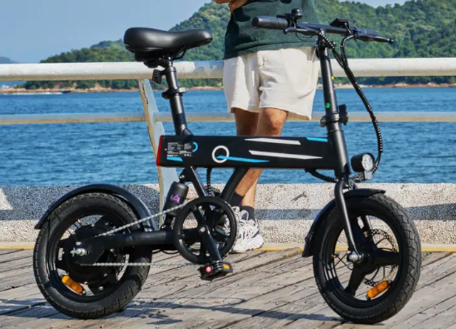 🚲 Vélo électrique pliable – compact et stylé