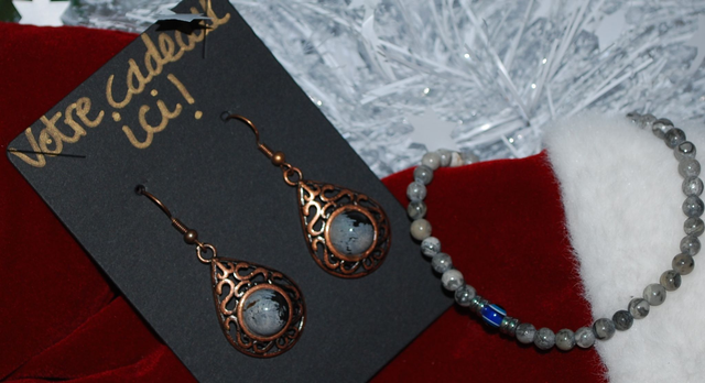 Le bracelet en astrophyllite acheté = une paire de boucle d&#039;oreille offerte !