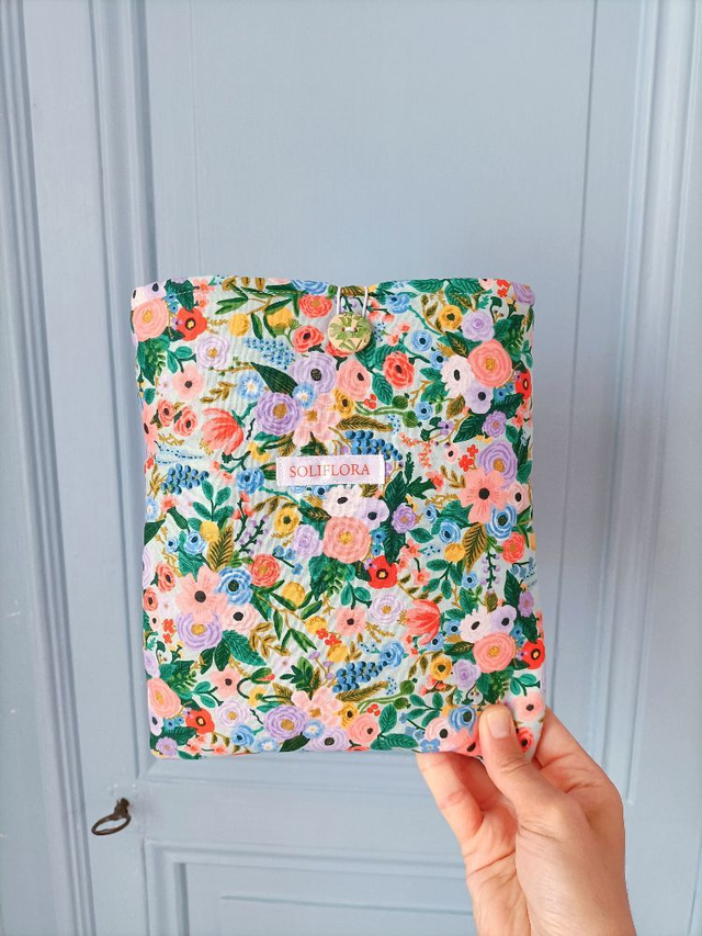 Pochette VERT à livre molletonnée Fleurie