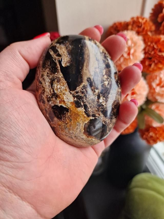 Black opal palmstone