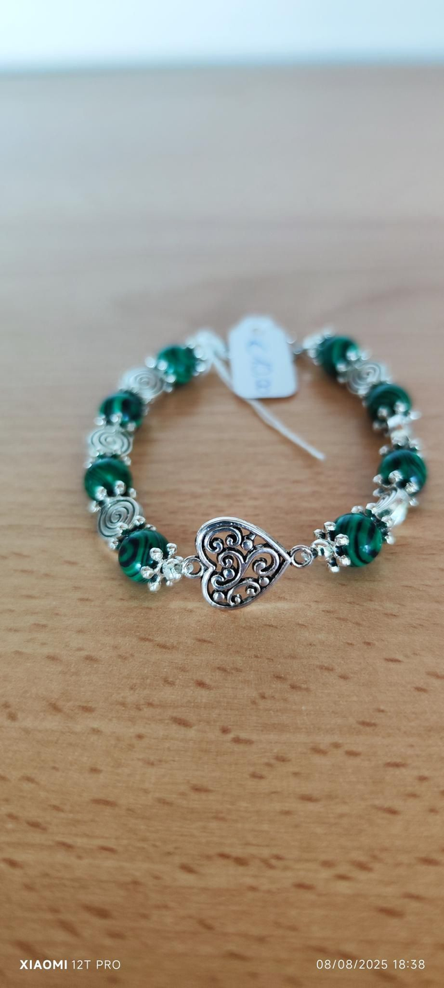 Cuore con perle verdi