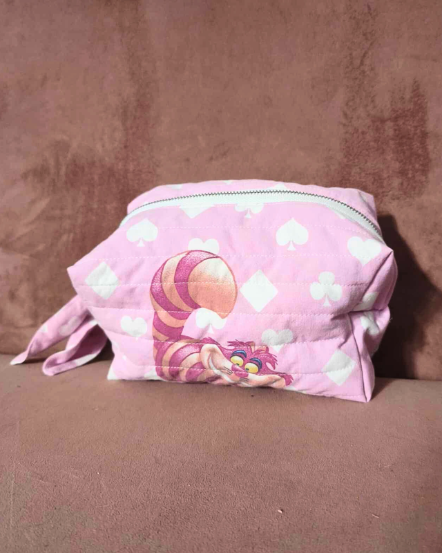 😻Trousse Matelassée – Modèle Unique « Cheshire »😻