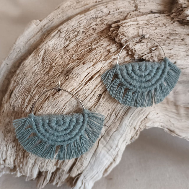 Boucle d'oreille créole macramé argentée