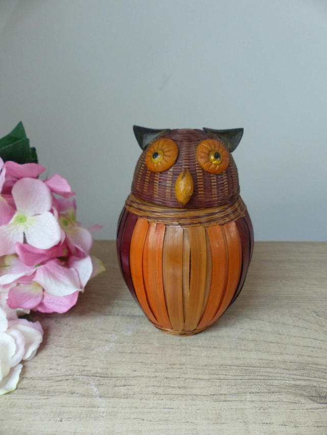 Ancienne boite avec couvercle en forme de hibou, pot de rangement hibou en osier tressé, figurine chouette hibou en bois, panier hibou bois