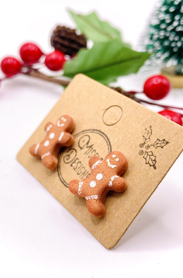 Gingerbread men stud earrings