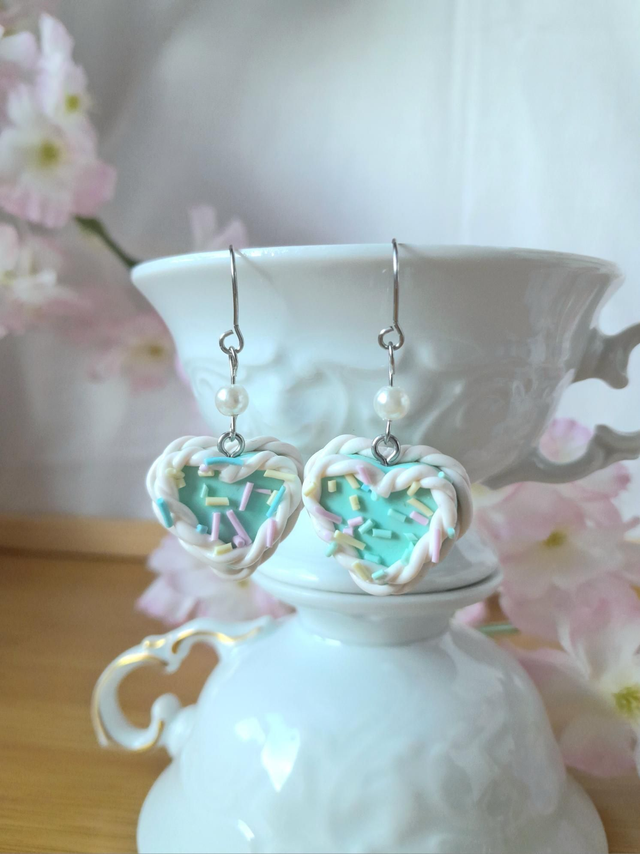 Minttukakku - korvakorut