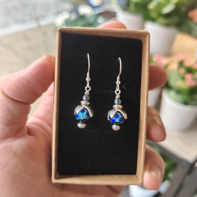 Boucles d&#039;oreilles &quot; Bourgeon &quot; Bleu