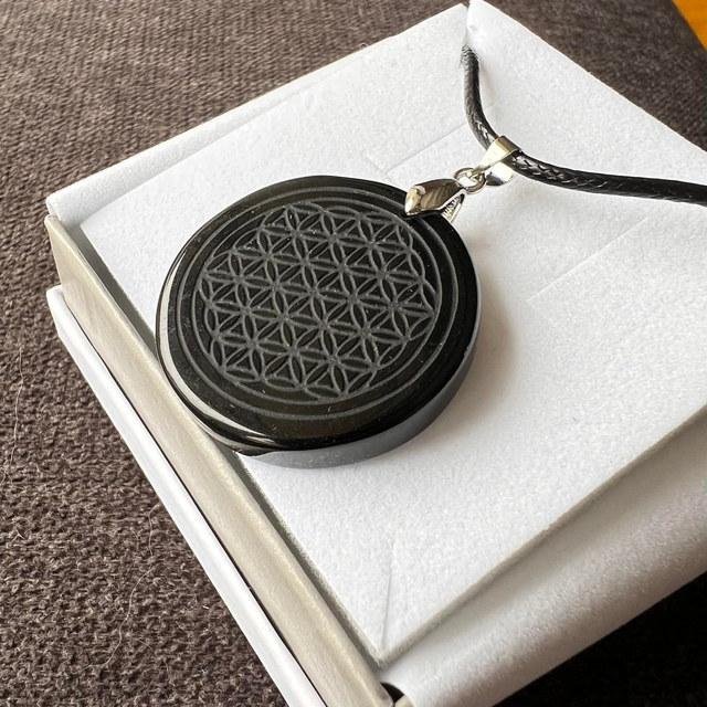Pendentif Fleur de vie Obsidienne Noire 