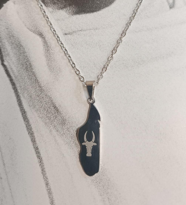 Collier carte Madagascar barea 