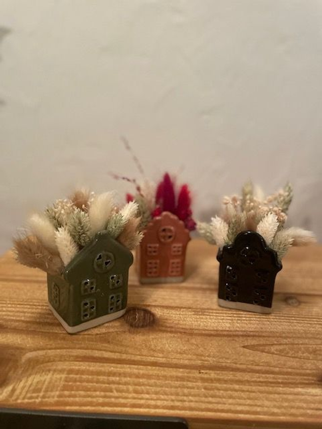 Mini Maisonnette Fleurie – Vase Céramique et Bouquet Sec