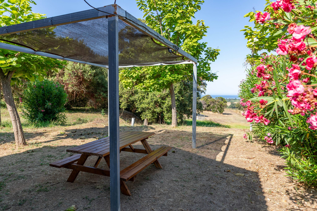 Chalet climatisé avec télé 3 Personnes 7 nuits